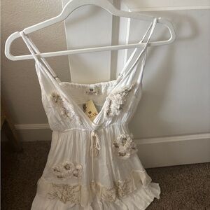 Elegant White Floral Embellished Sleepwear